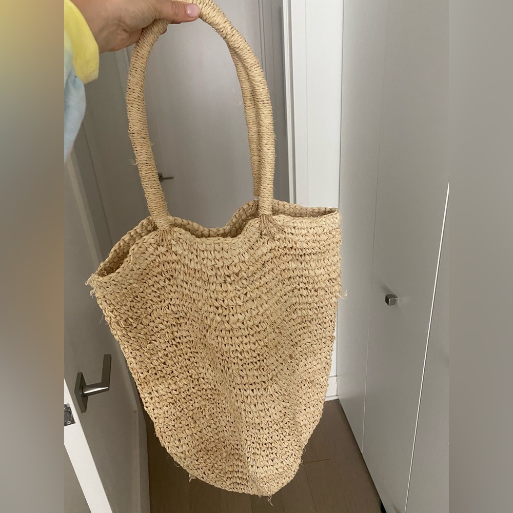 Straw beach bag